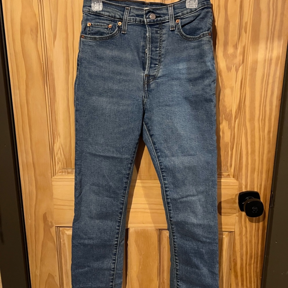 Levi's Women's Straight Leg Blue Jeans